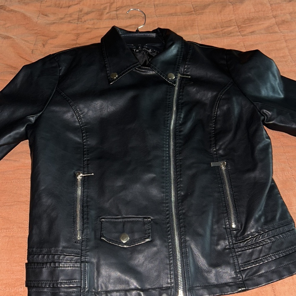 Tanming Black Women's PU Leather Jacket - Picture 8 of 9